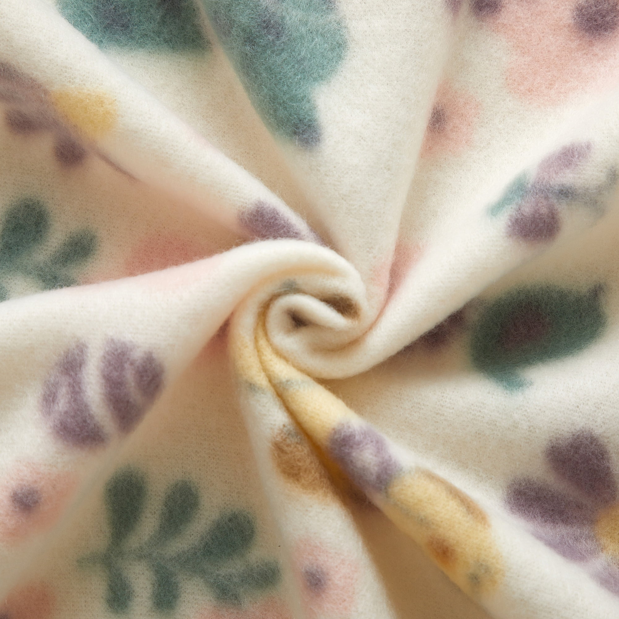 Mainstays Cozy Fleece Throw Blanket Dog 50" x 60", All Ages