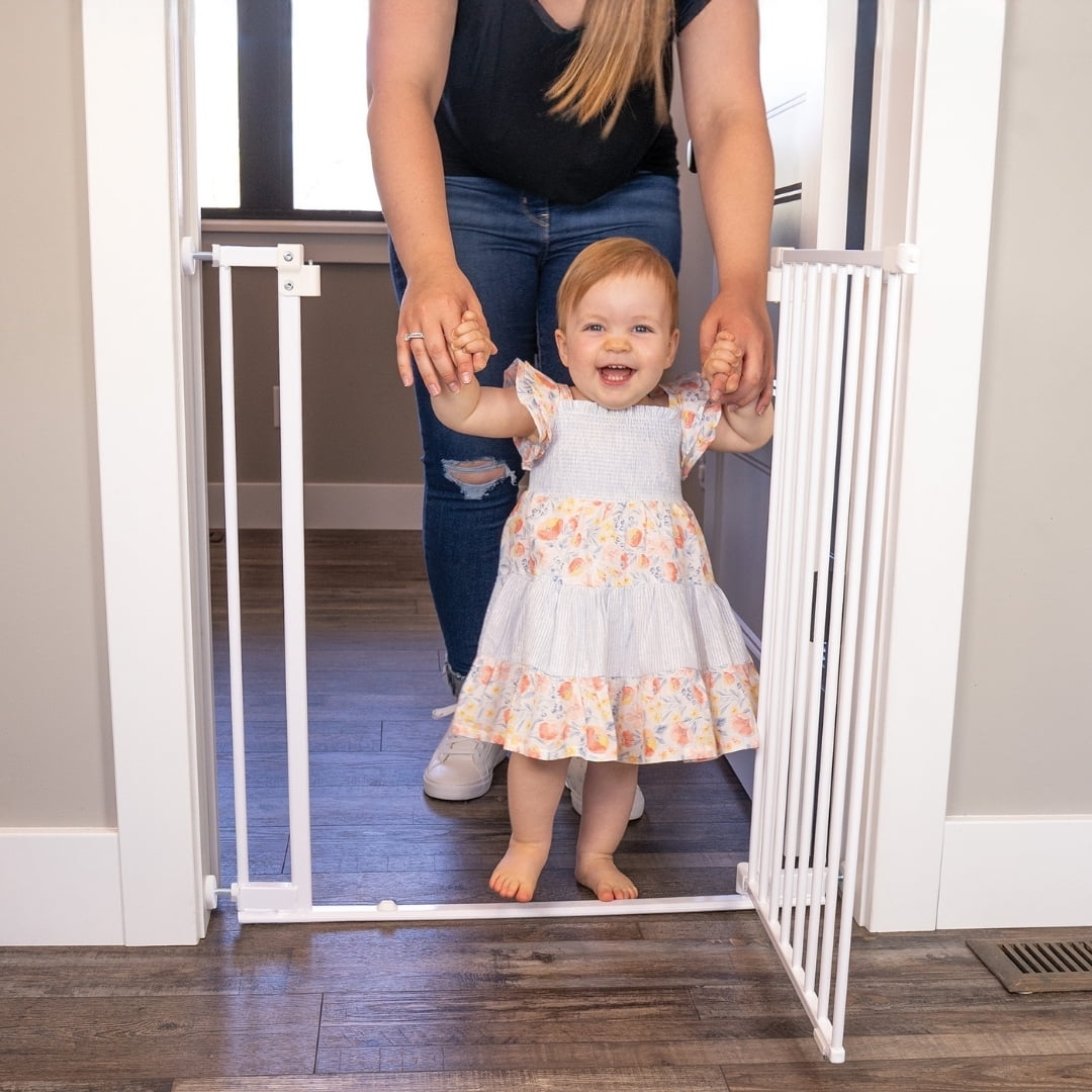 Toddleroo by North States StepSafe Auto-Close Gate for Toddlers and Babies, White