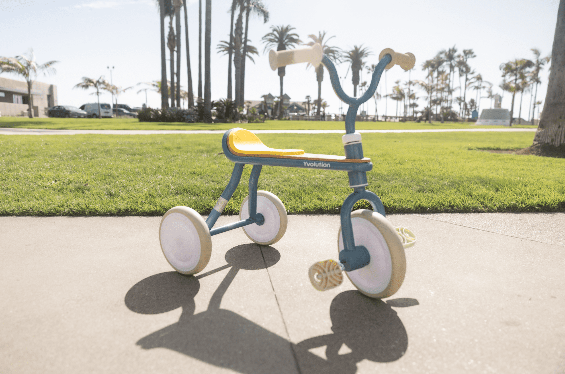 Yvolution Kids Tricycle, Classic Trike, Vintage Design, 18 Months to 3 Years Old, Blue
