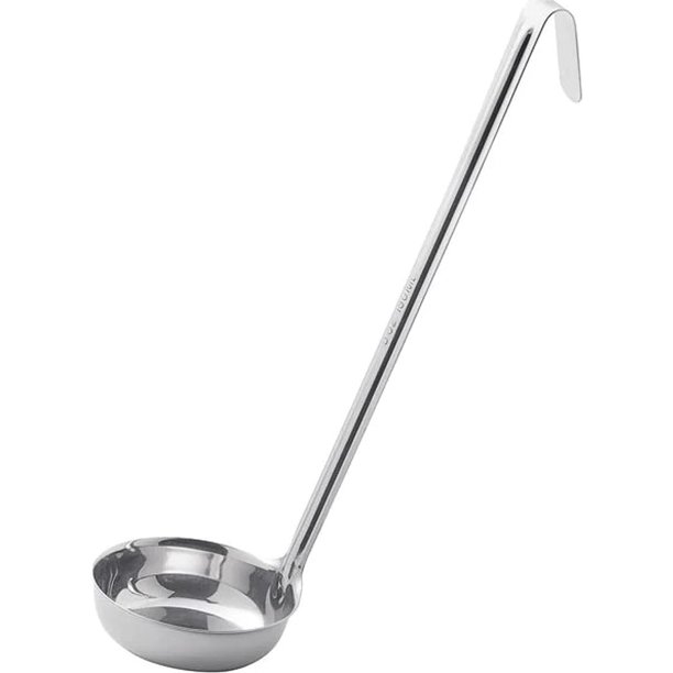 Soro Essentials - Cucharón de fondo plano de acero inoxidable de 5 oz con mango largo. Los mejores accesorios de cocina para mezclar, porcionar y servir sopas, chile y guisos en restaurantes y en