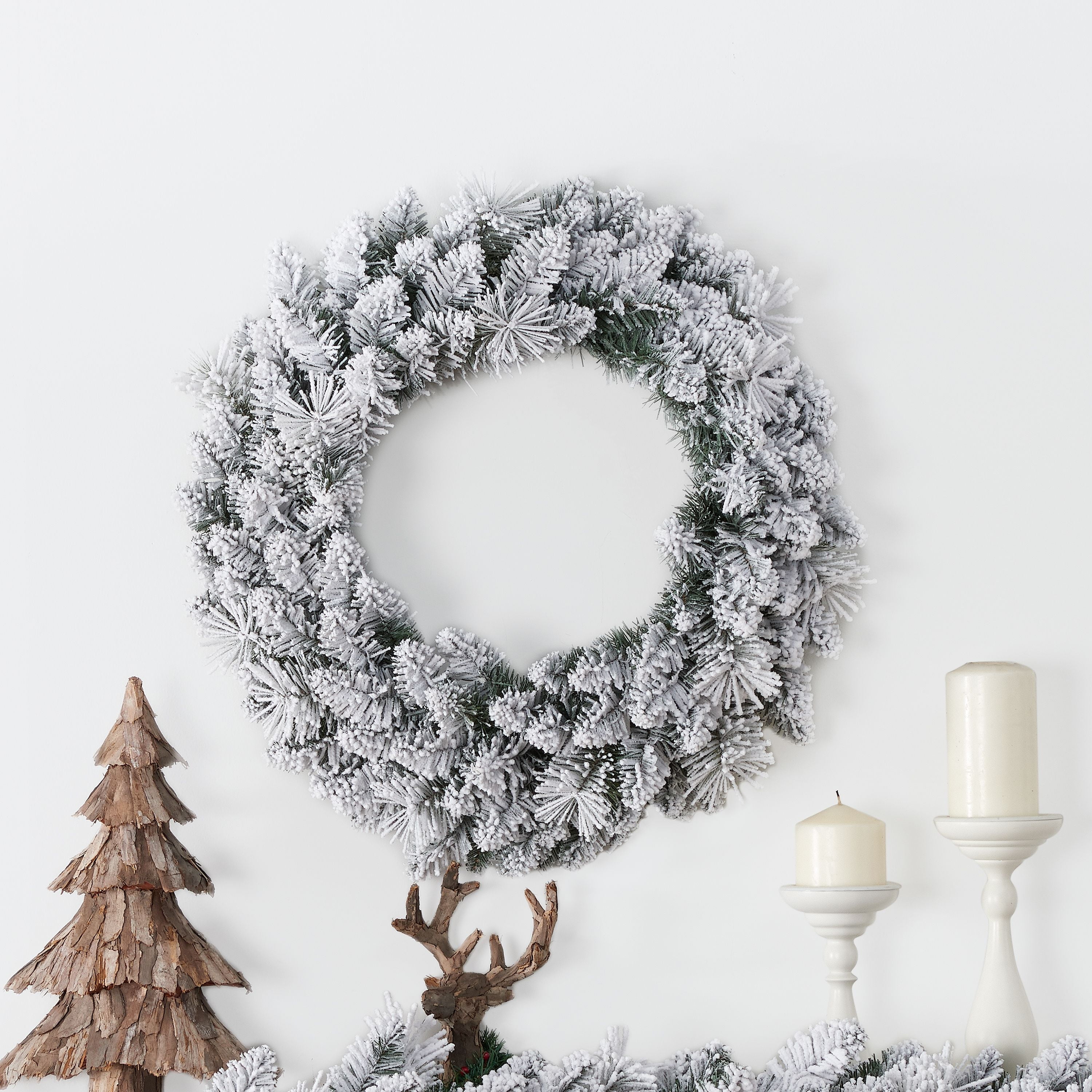 Holiday Time Winter Frost Flocked Un Lit Wreath 24 Walmart Com Walmart Com