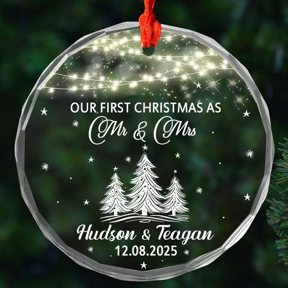 Our First Christmas As Mr & Mrs Glass Ornament Gift for Bride Groom Newlyweds Wedding, 1st Xmas As Mr & Mrs Ornaments Gift, Date Names Mr & Mrs Married Christmas Ornament 2025
