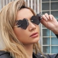 thumbnail image 3 of Gafas de sol en forma de corazón Yuyangstore Gafas colgantes UV400 Gris sin montura, 3 of 8