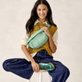 thumbnail image 2 of Riñonera Vera Bradley Featherweight Portnoy Beryl Green, 2 of 2