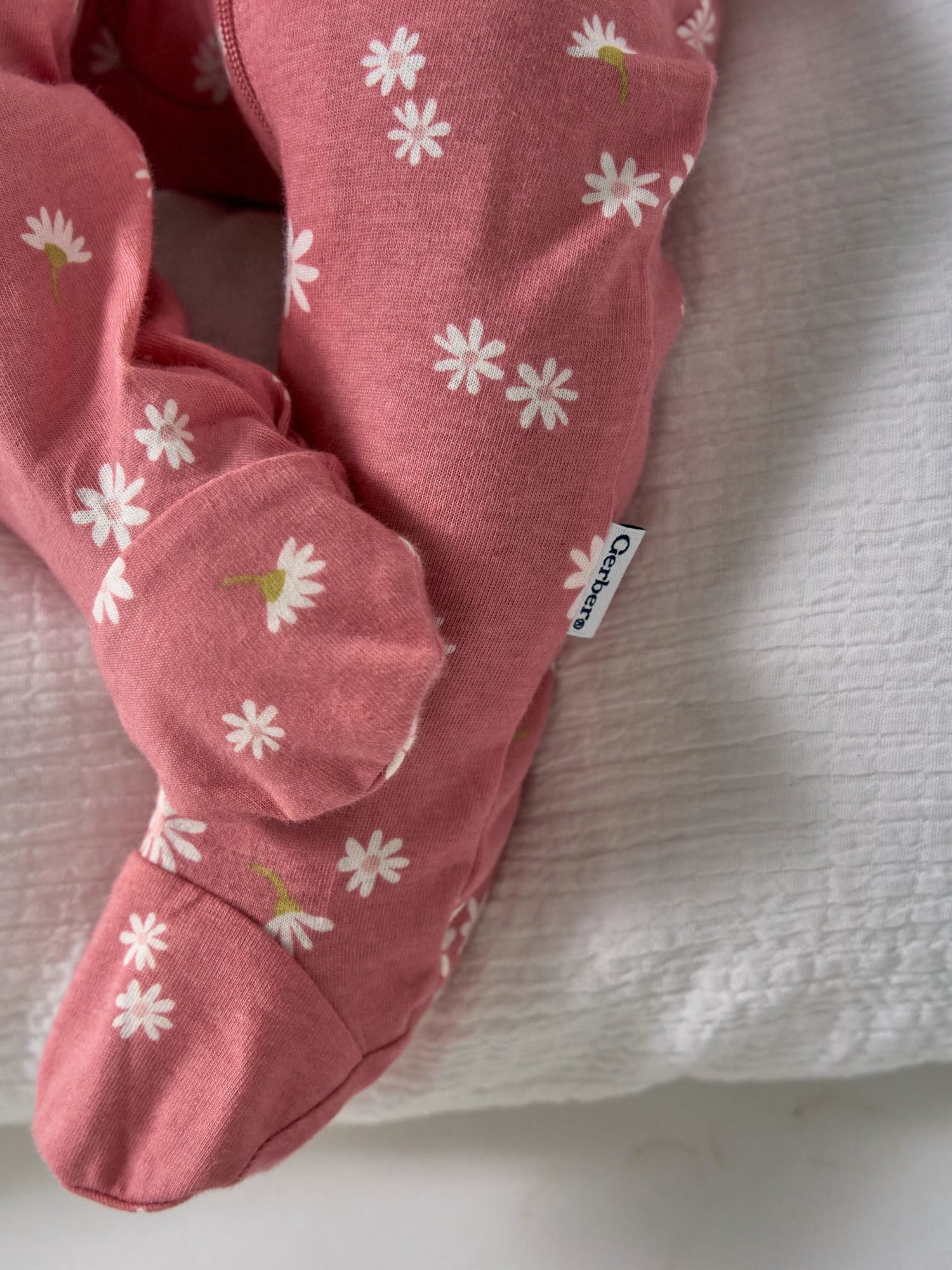 Gerber Baby Neutral Sleep N´ Play 2-Way Zipper Footed Pajamas, 4-Pack, Sizes, Newborn - 6/9 Months
