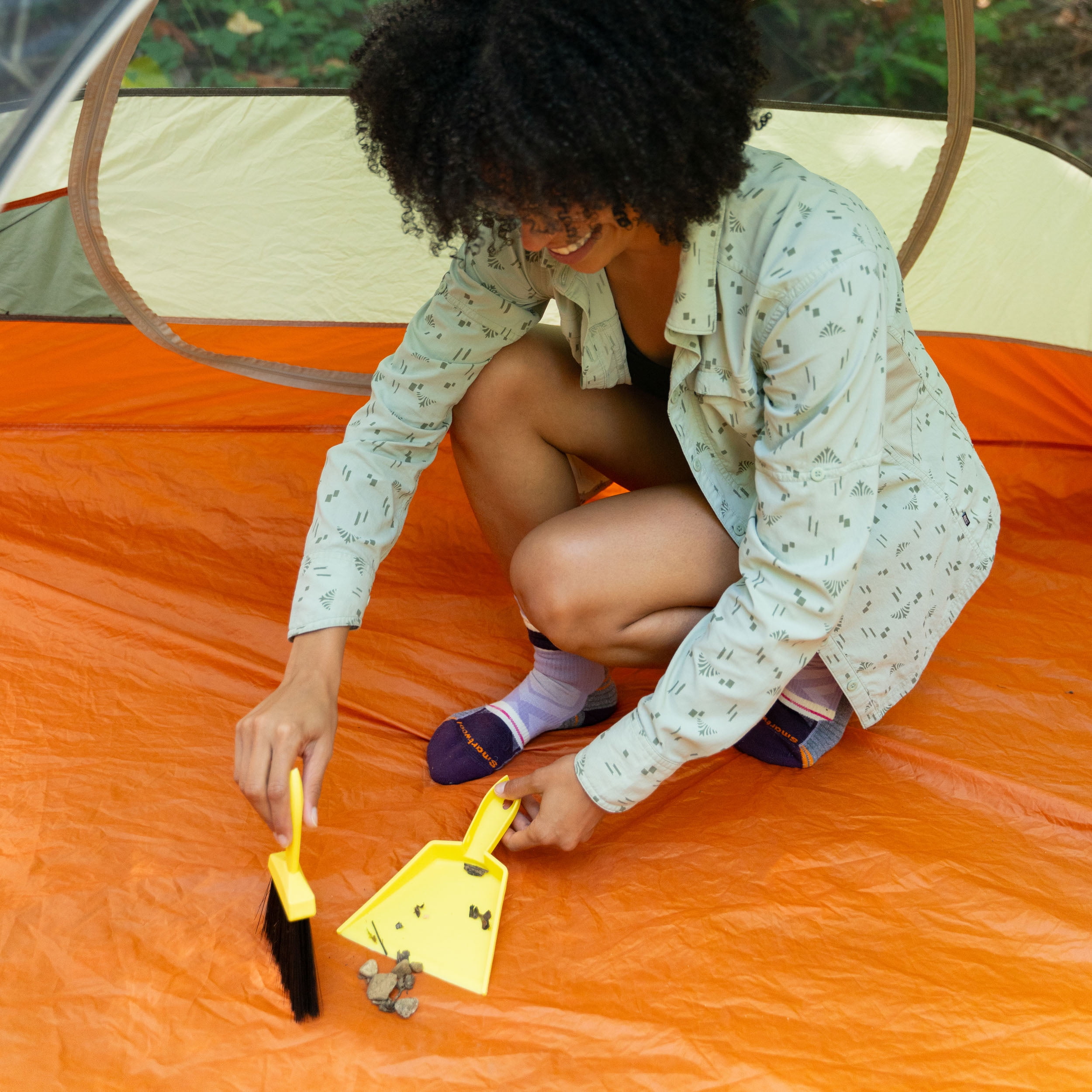 Coghlan's Tent Whisk , Camp Cleaning Handheld Mini Broom and Dust
