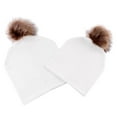 thumbnail image 4 of Par de Sombrero de Madre Y Bebé Gorro de Invierno Accesorio de Comedor Viaje Blanco, 4 of 7