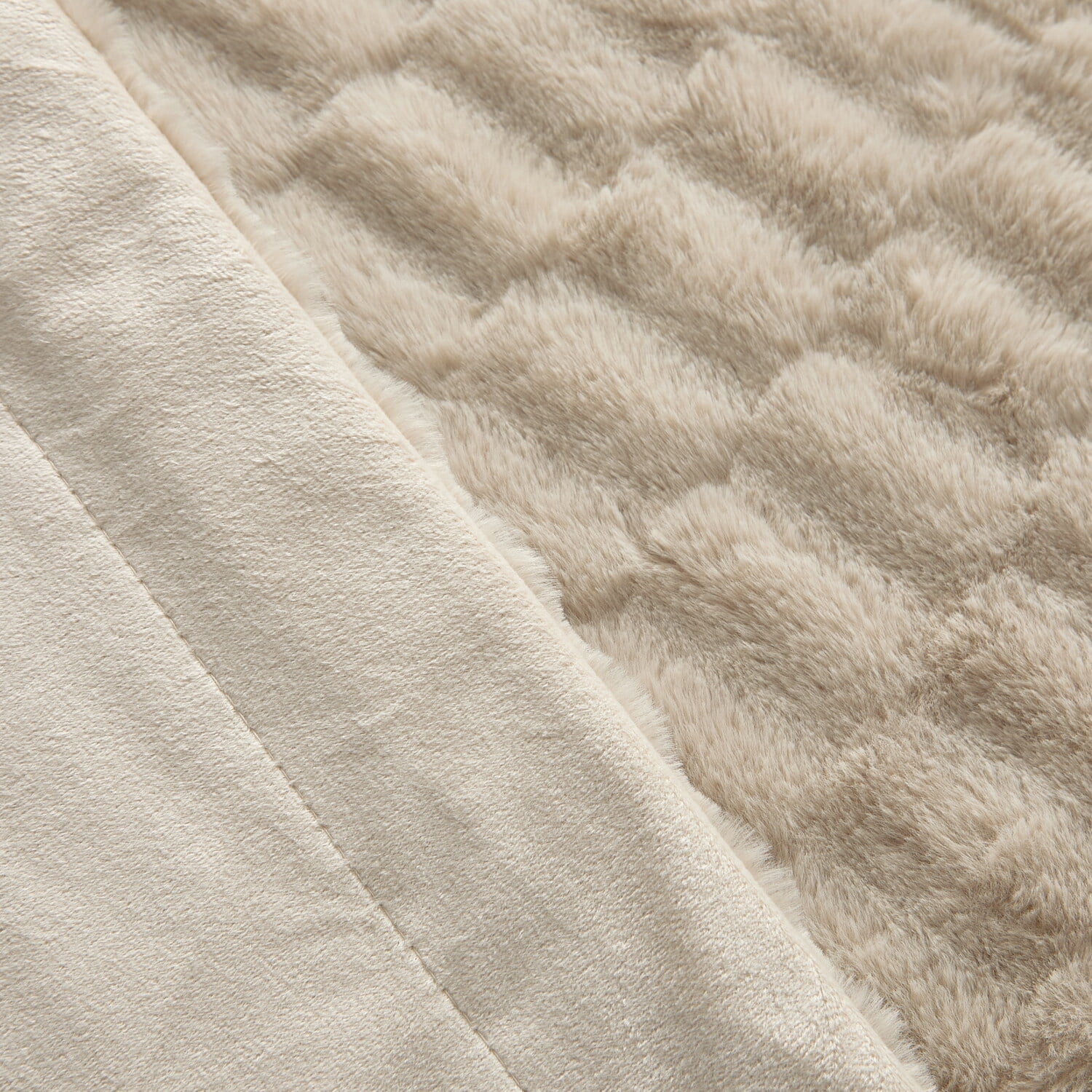Dearfoams Textured Faux Fur Reversible Mink Bed Blanket, Beige, King, 102 x 90 in
