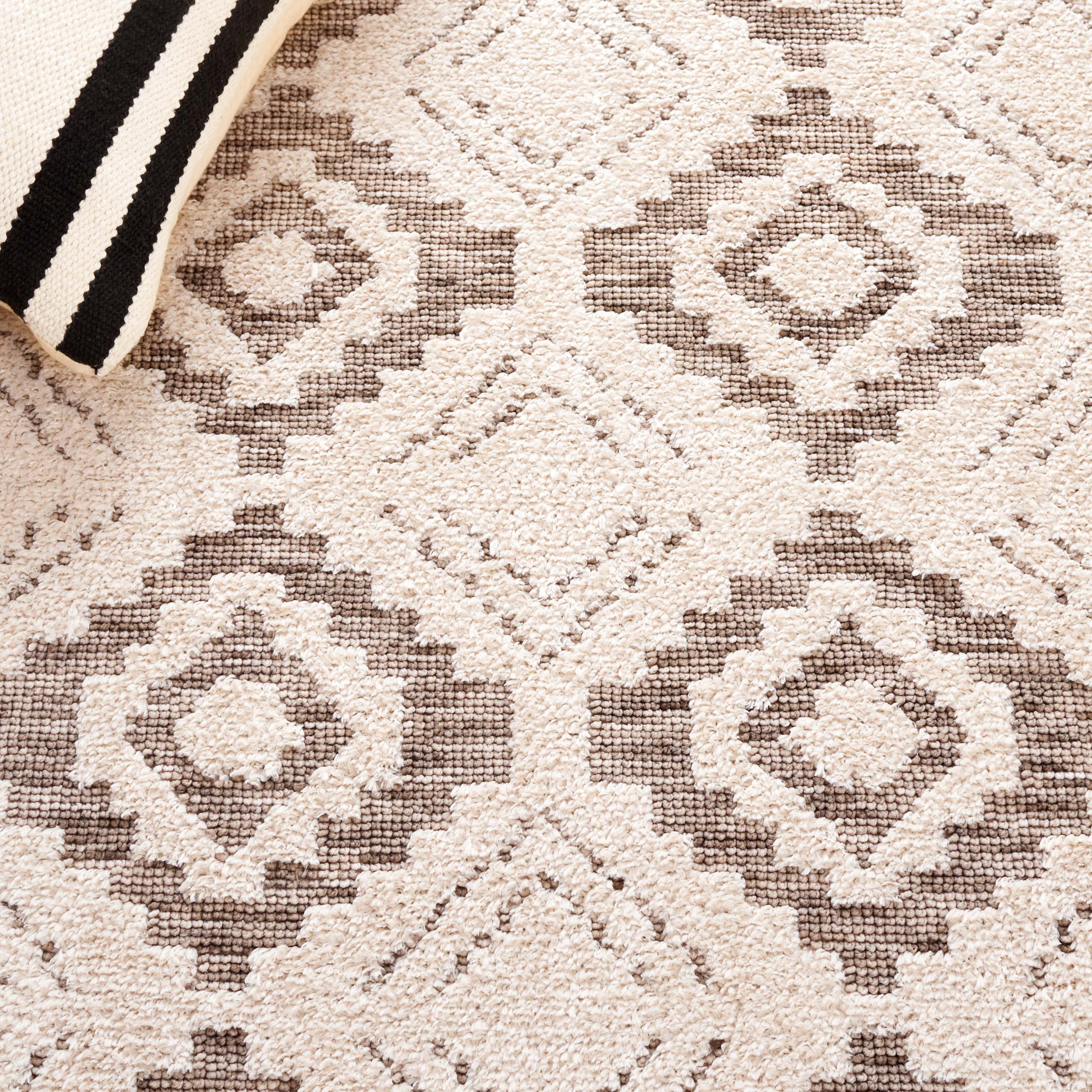 SAFAVIEH Audrey Joss Moroccan Area Rug, Ivory/Beige, 6' x 6' Round