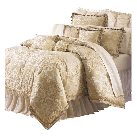 Michael Amini Novella 4-piece Fabric Cal King Comforter Set in Gold/Soft Sand