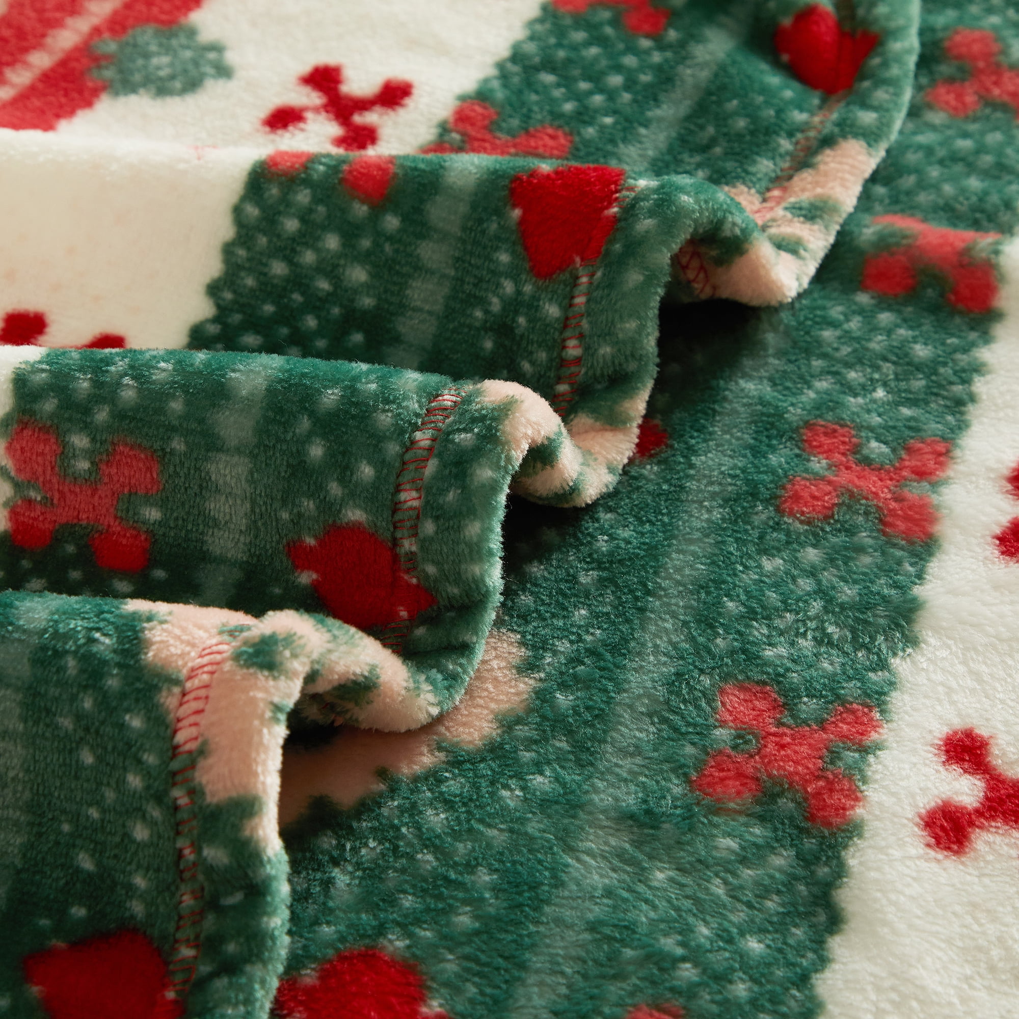 Holiday Time 50"x60" Multi-color Sweater Plush Throw, All Ages