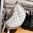 thumbnail image 2 of Bolso Hombro Bandolera Acolchado Media Gran Capacidad Correa Ajustable Transporte Suave Al Aire Libre, 2 of 9