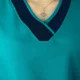 thumbnail image 5 of Filipina Medica Cuello V Ancho A Contraste, 5 of 7