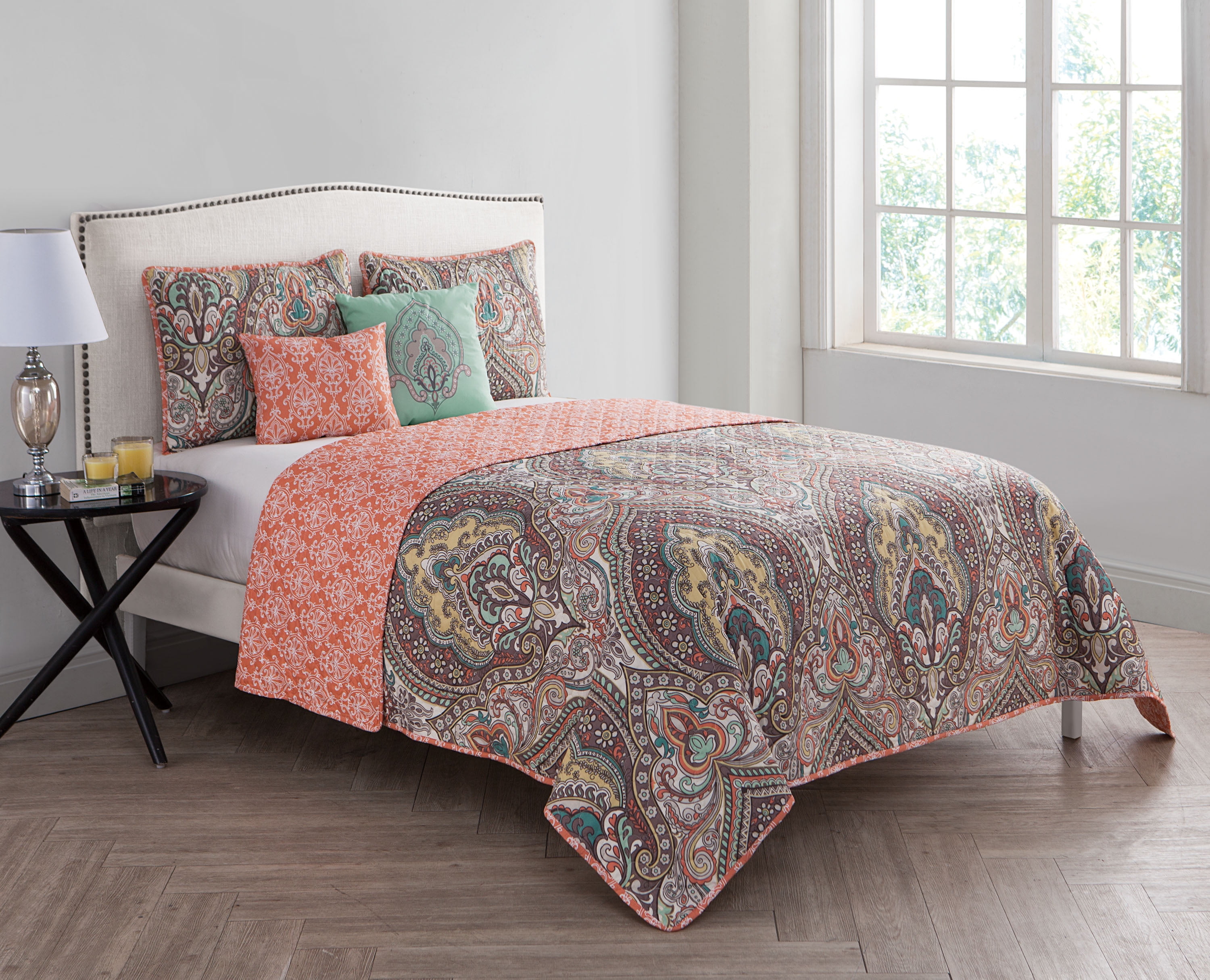 image: VCNY Home Multicolor Palaci Geometric Medallion 4/5 Piece Reversible Bedding Quilt Set, Shams and Decorative Pillows Included