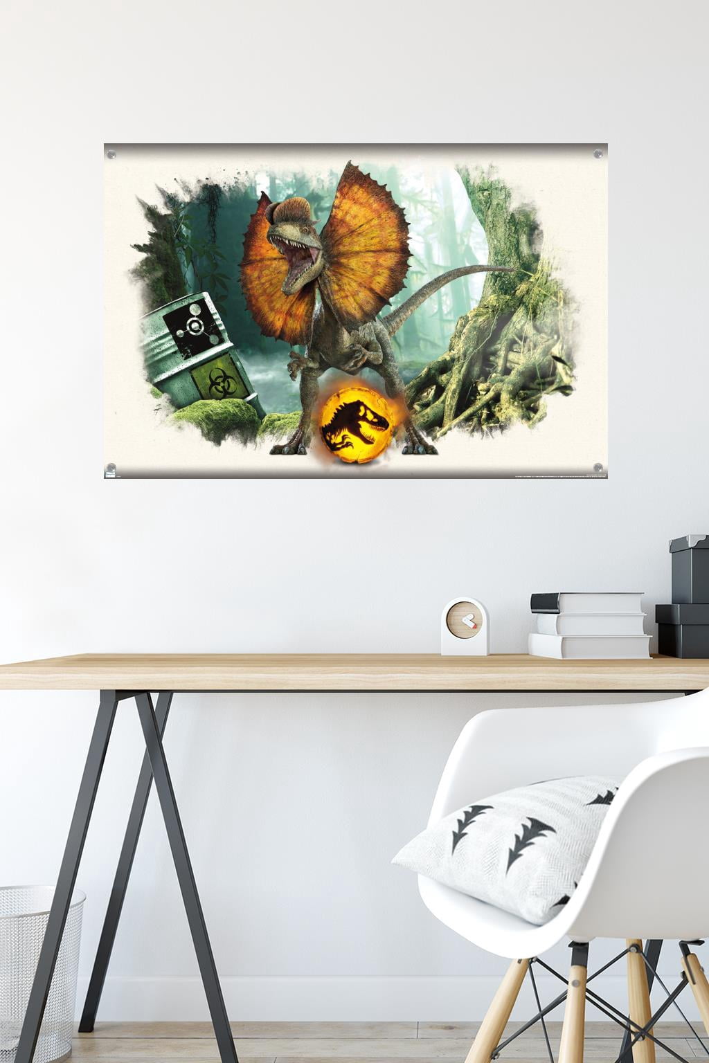 Jurassic World: Dominion - Dilophosaurus Focal Wall Poster with Pushpins, 22.375" x 34"