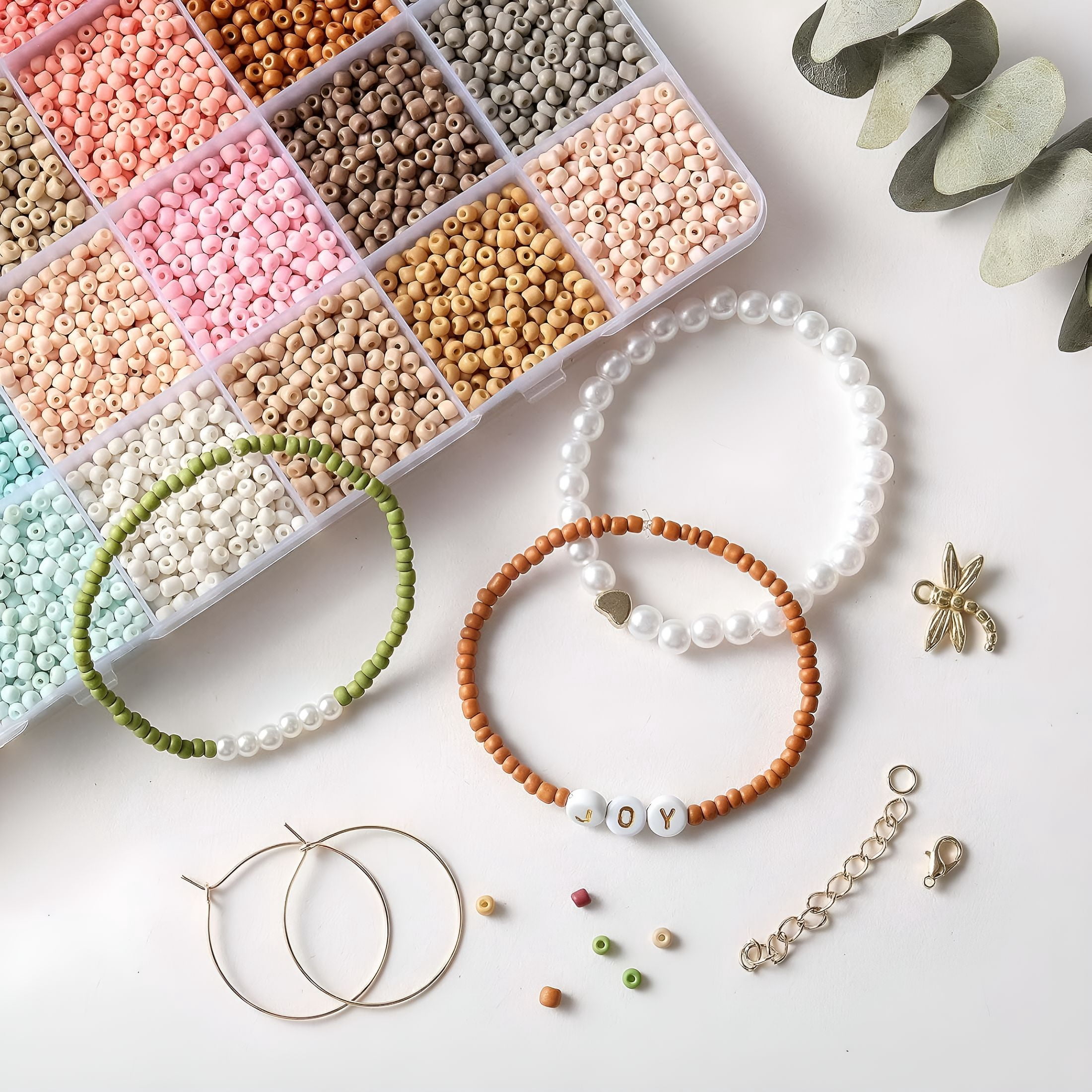 BESTSKY 3mm Seed Beads for Bracelets Making, Friendship Bracelet Making Kit for Girls, 24 Colors Bead Bracelet Kit, Beads for Jewelry Making Kit, DIY, Arts, Crafts Gifts Age 4+ (3MM-C)