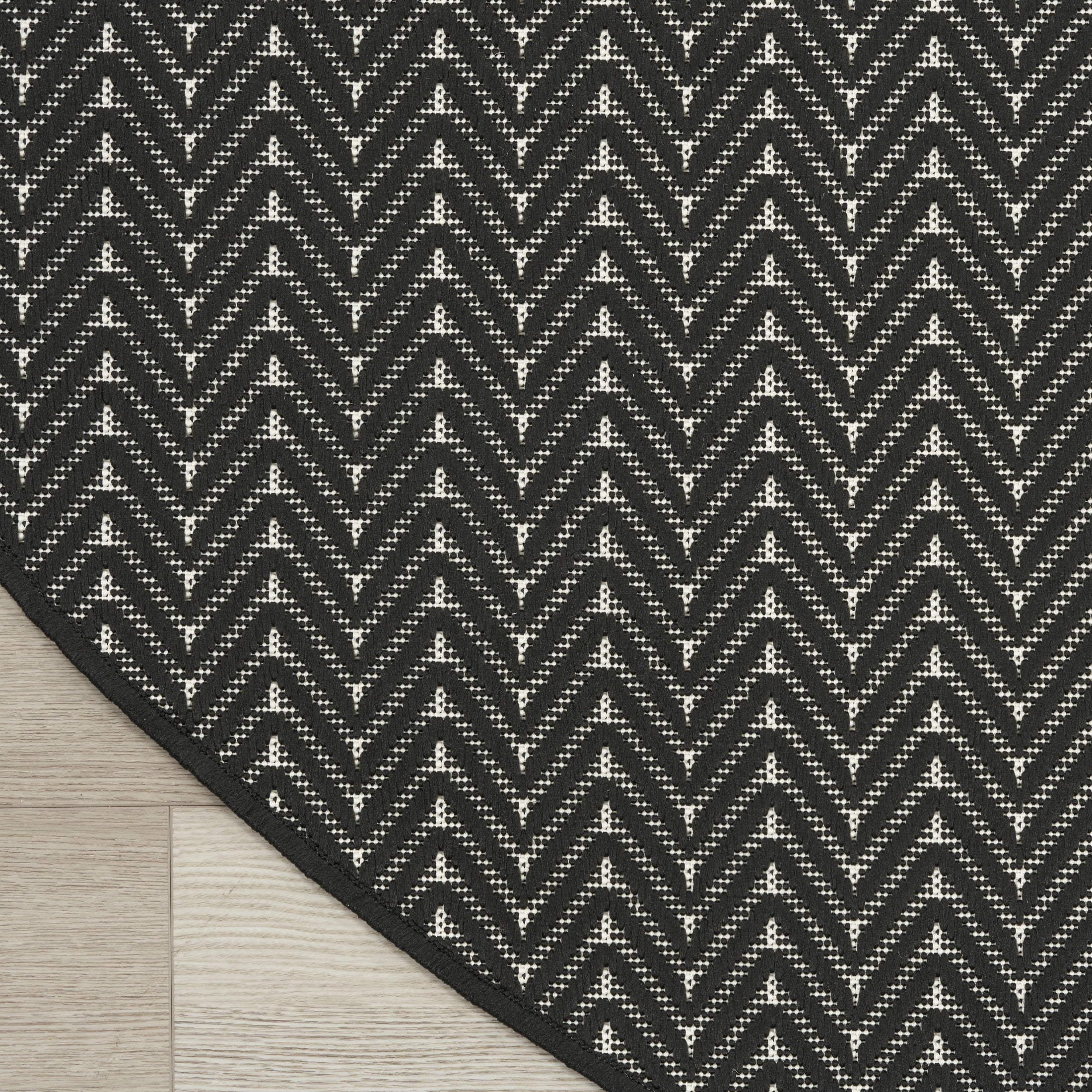 Nourison Horizon Indoor/Outdoor 5' x Round Black Modern Rug