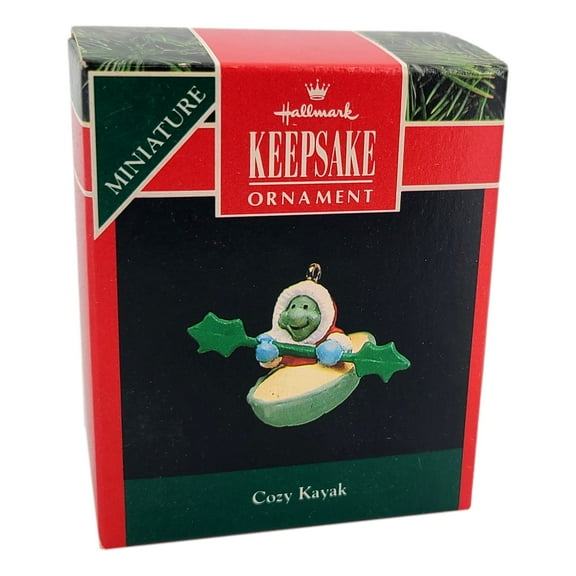Hallmark Keepsake Ornament: Snug Kitty