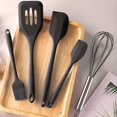 thumbnail image 1 of Juego de utensilios de cocina de silicona de cocina de 5 piezas, utensilios de cocina de silicona resistentes al calor, antiadherentes y sin BPA, la mejor herramienta de cocina para chefs (negro) ShuxiuWang 8390605522581, 1 of 1