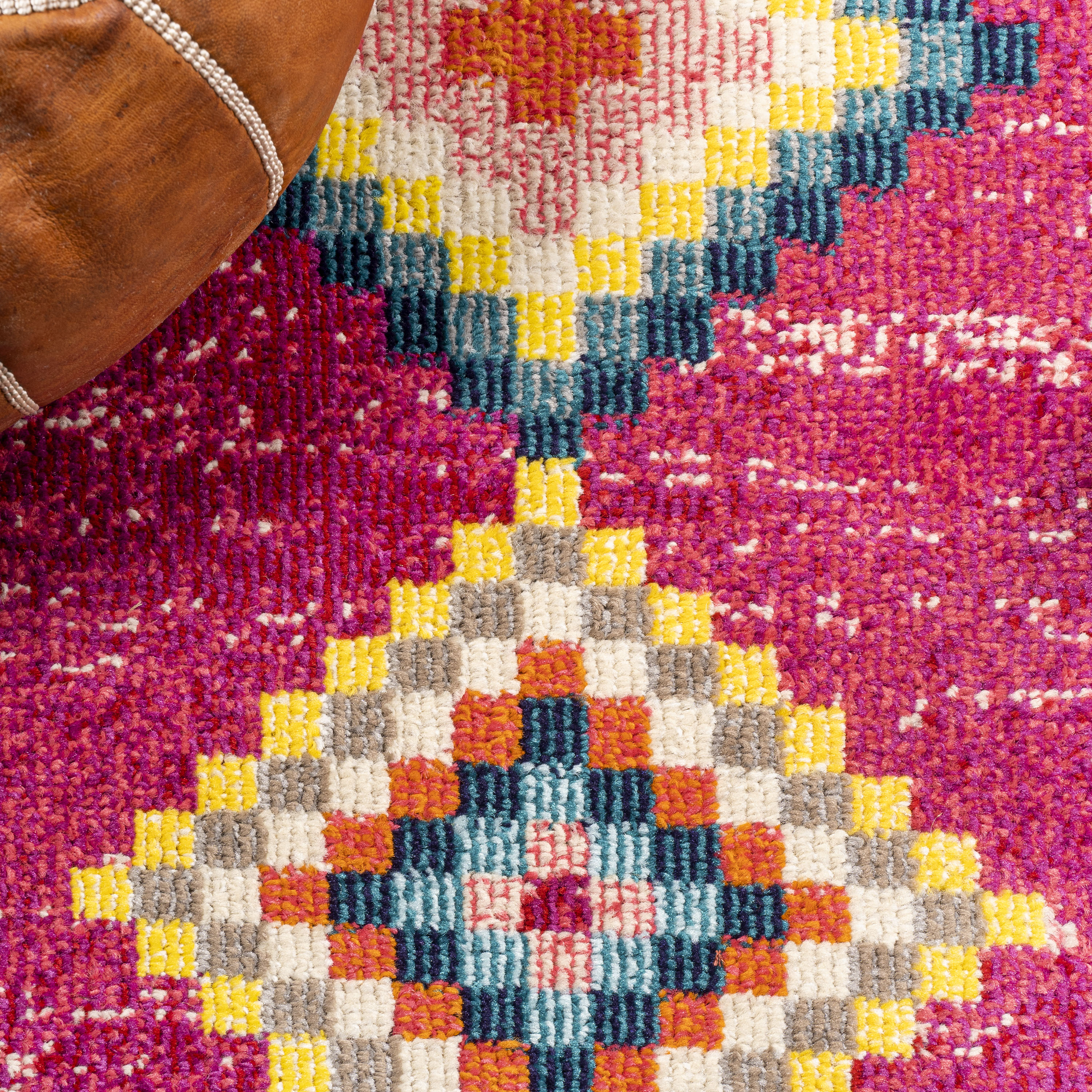 JONATHAN Y MOROCCAN HYPE 4 x 6 Area Rug, Tribal Love Geometric - Pink/Multi, MOH105B-4