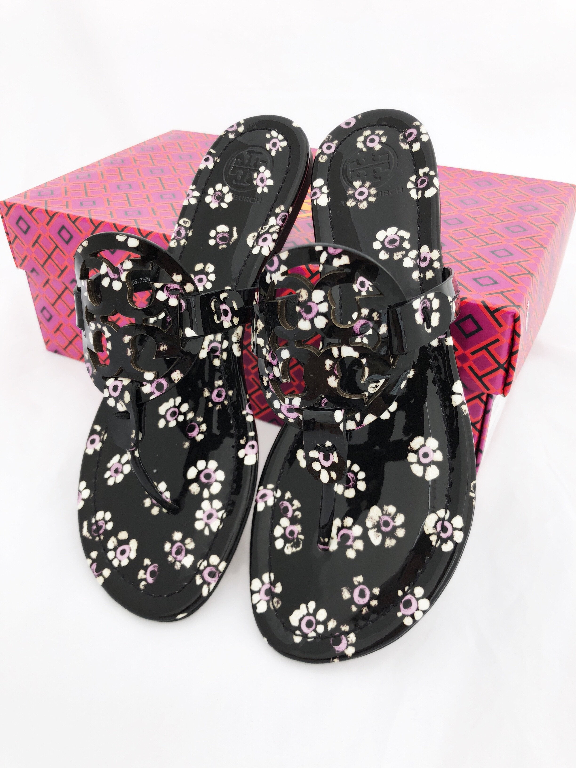 rose gold tory burch flip flops