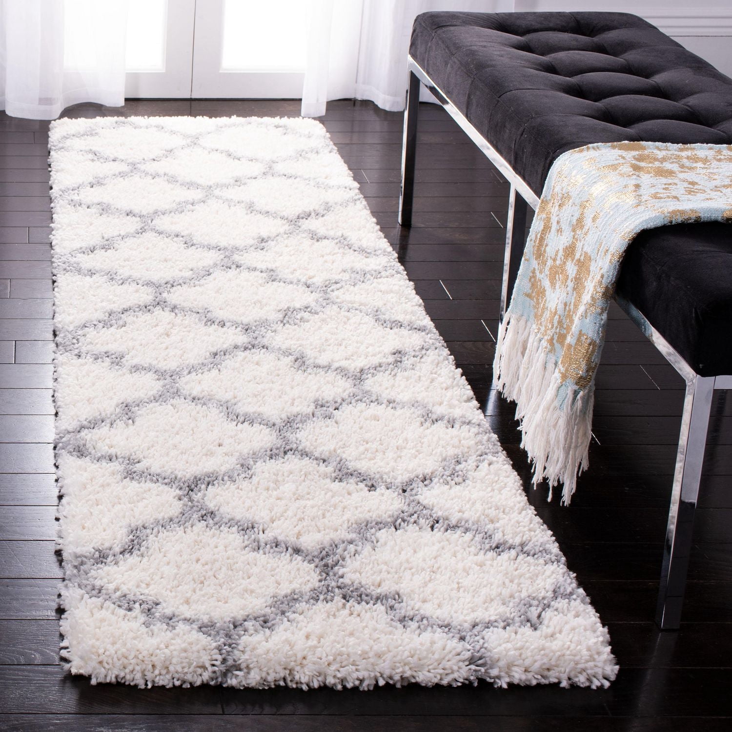 Safavieh Fontana Hilda Geometric Plush Shag Area Rug