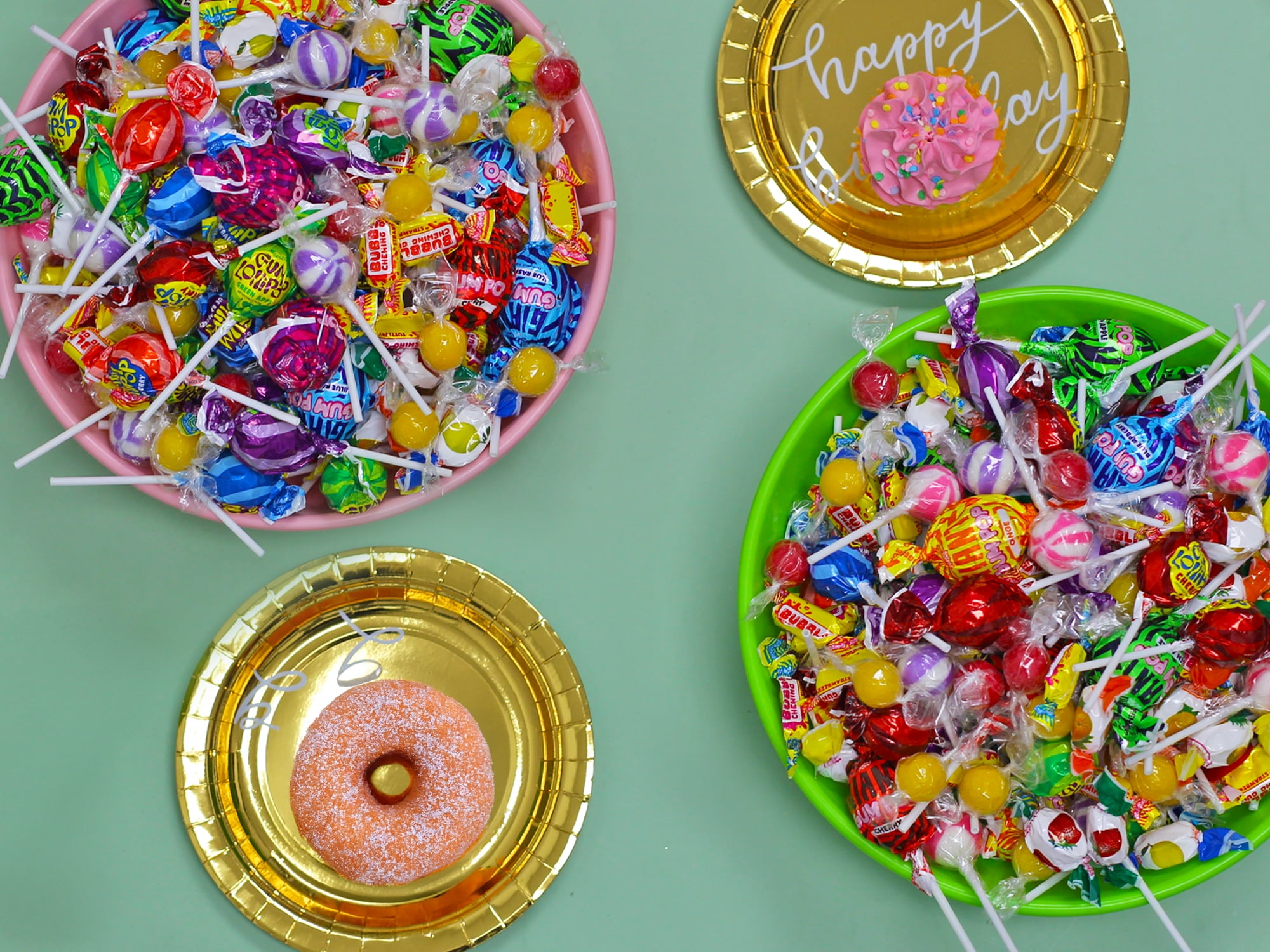 Dooboe Assorted Piñata Candy Mix - 7 lb , Approx. 385 Pieces - Parade Throws -Bulk Individually Wrapped Candy Variety Pack for Camps,  Piñatas, Goodie Bags, Candy Bowls, Party Favors & Events