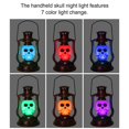 thumbnail image 2 of Halloween Skull Lantern 7 Color Cambio De Luz Batería De Mano Skull Night Light Skull Lámpara Colgante Con Asa Para El Hogar Fiesta De Halloween Eigraketly HA020960-00, 2 of 7