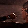 thumbnail image 3 of Apple Watch Series 9 [GPS + Cellular 41mm] (Product) Red Carcasa de Aluminio con Banda Deportiva Roja, M/L (Reacondicionado), 3 of 5