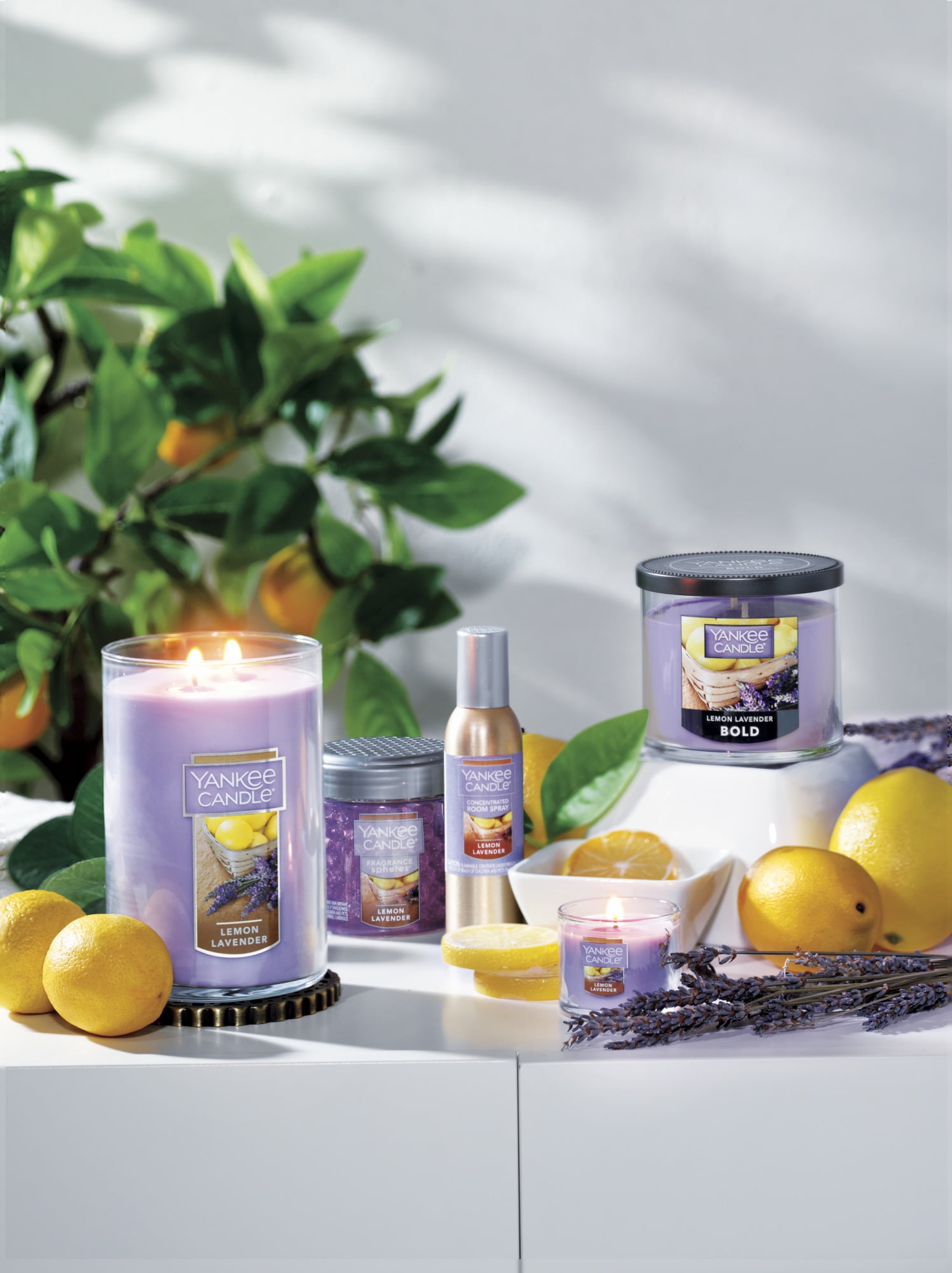 Candela Yankee candle lemon lavander 411gr viola in cera stile
