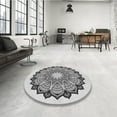 thumbnail image 4 of Ahgly Tapis Rond Lavable en Machine Intérieur Transitionnel Gris Cendré, 7 Pieds Rond, 4 of 7
