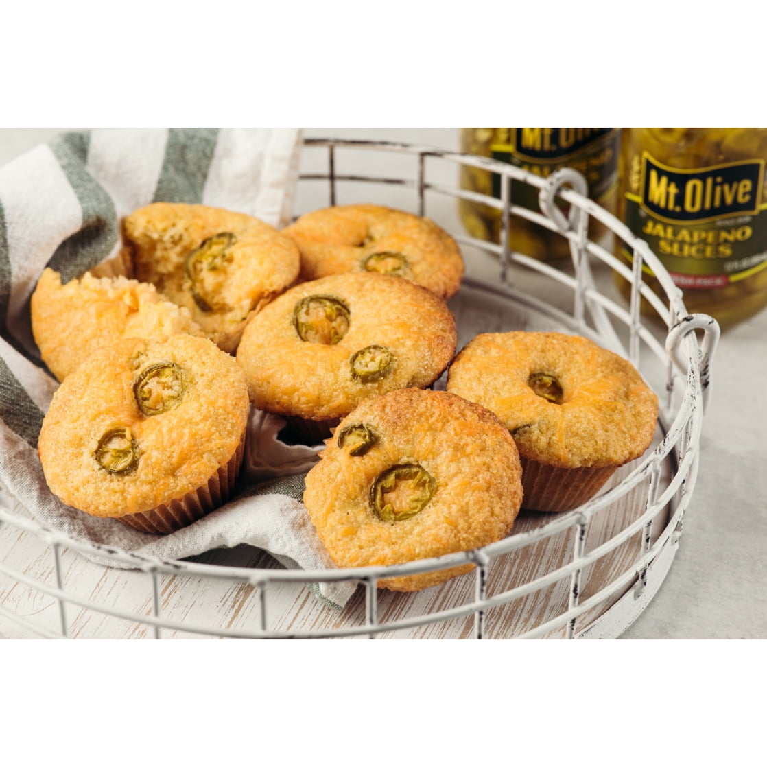 (6 pack) Mt. Olive Deli Style Jalapeno Pepper Slices, 32 fl oz jar