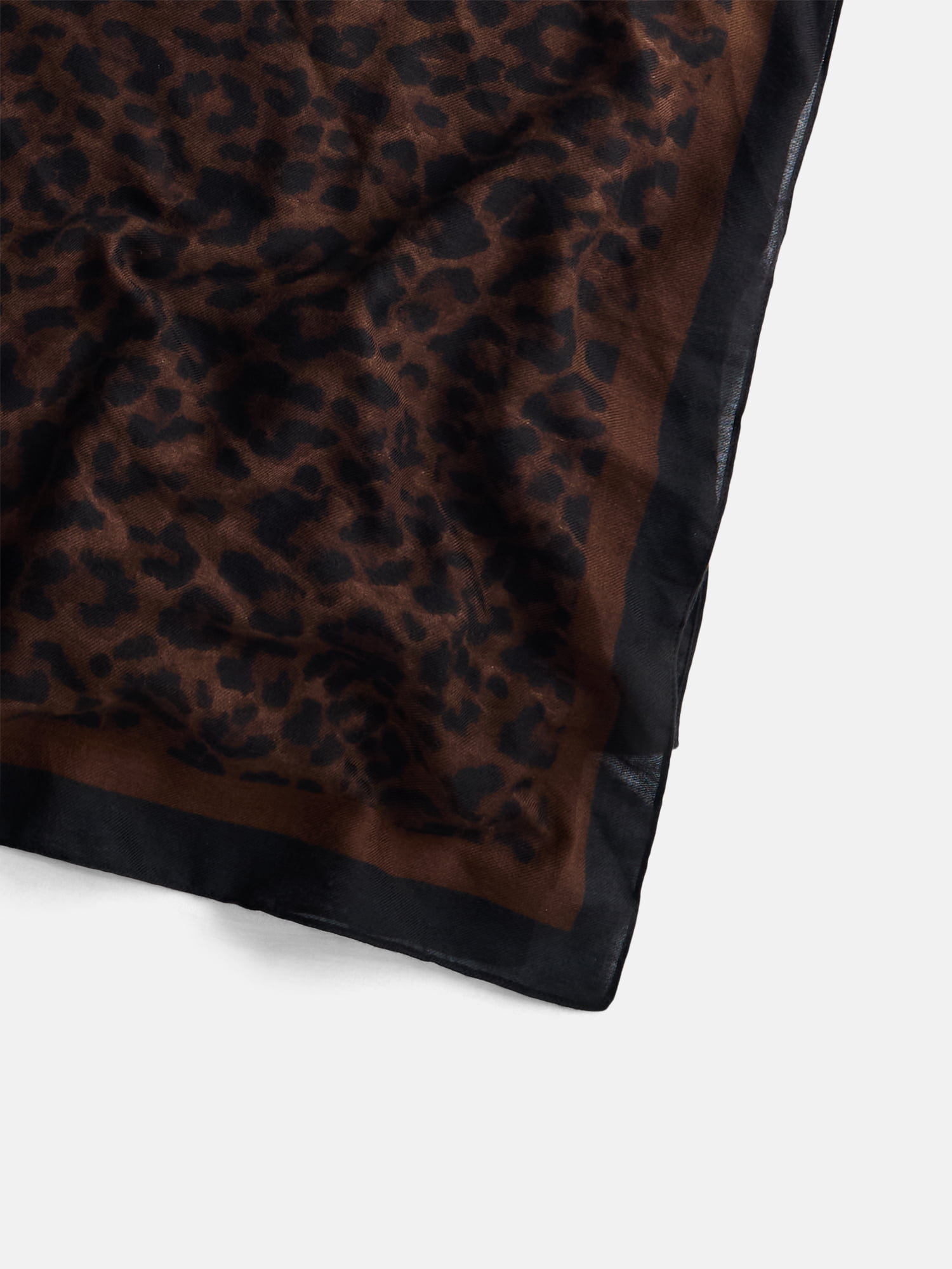 Scenario Women's Printed Square Scarf, Leopard