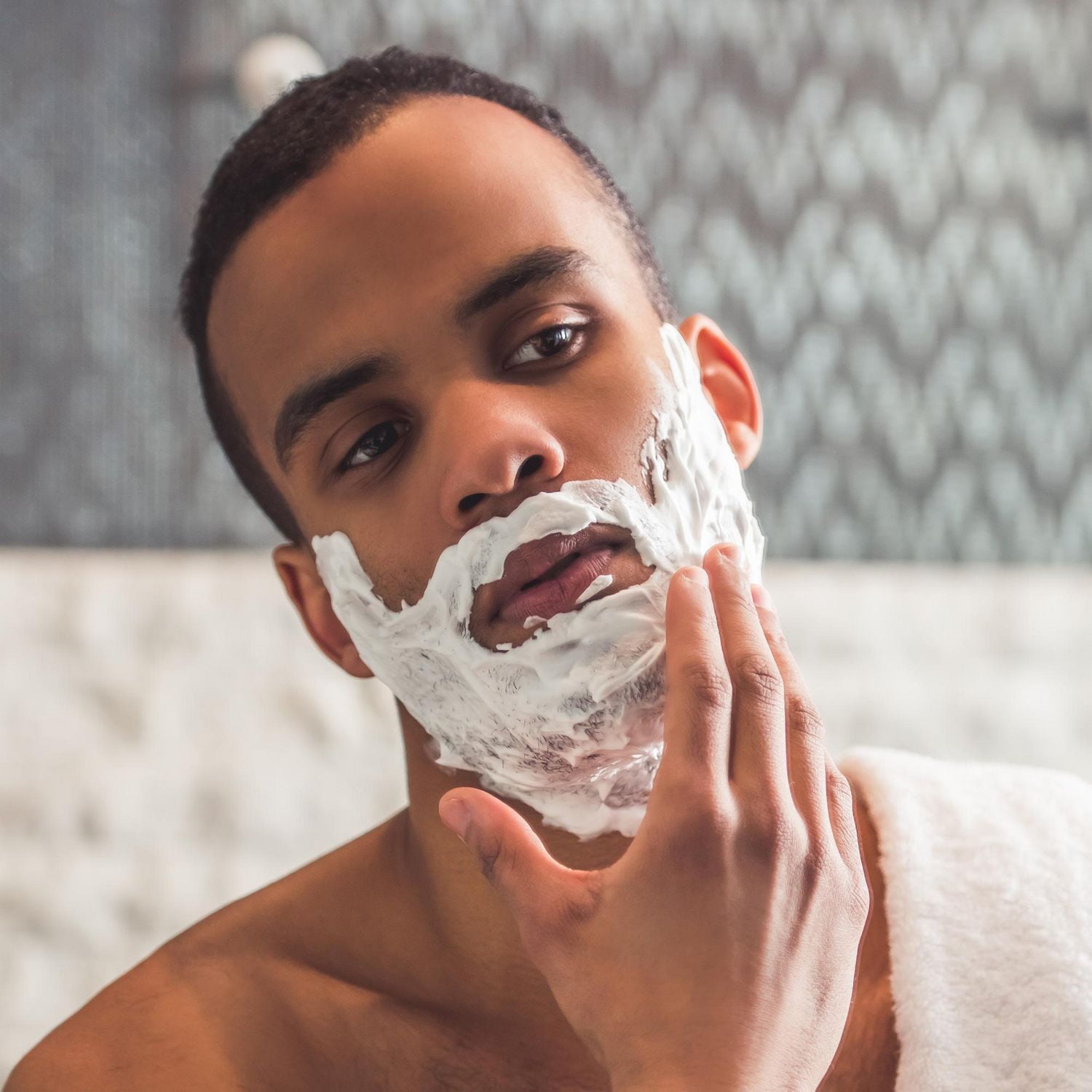 The Edge Mens Grooming: Ultimate Tips for a Sharp Look