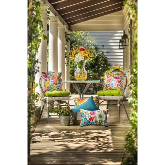 Bright Floral Indoor/Outdoor Throw Pillows, 2 Count, Lumbar - 11.5" x 18.5", Blue/ Gregoire