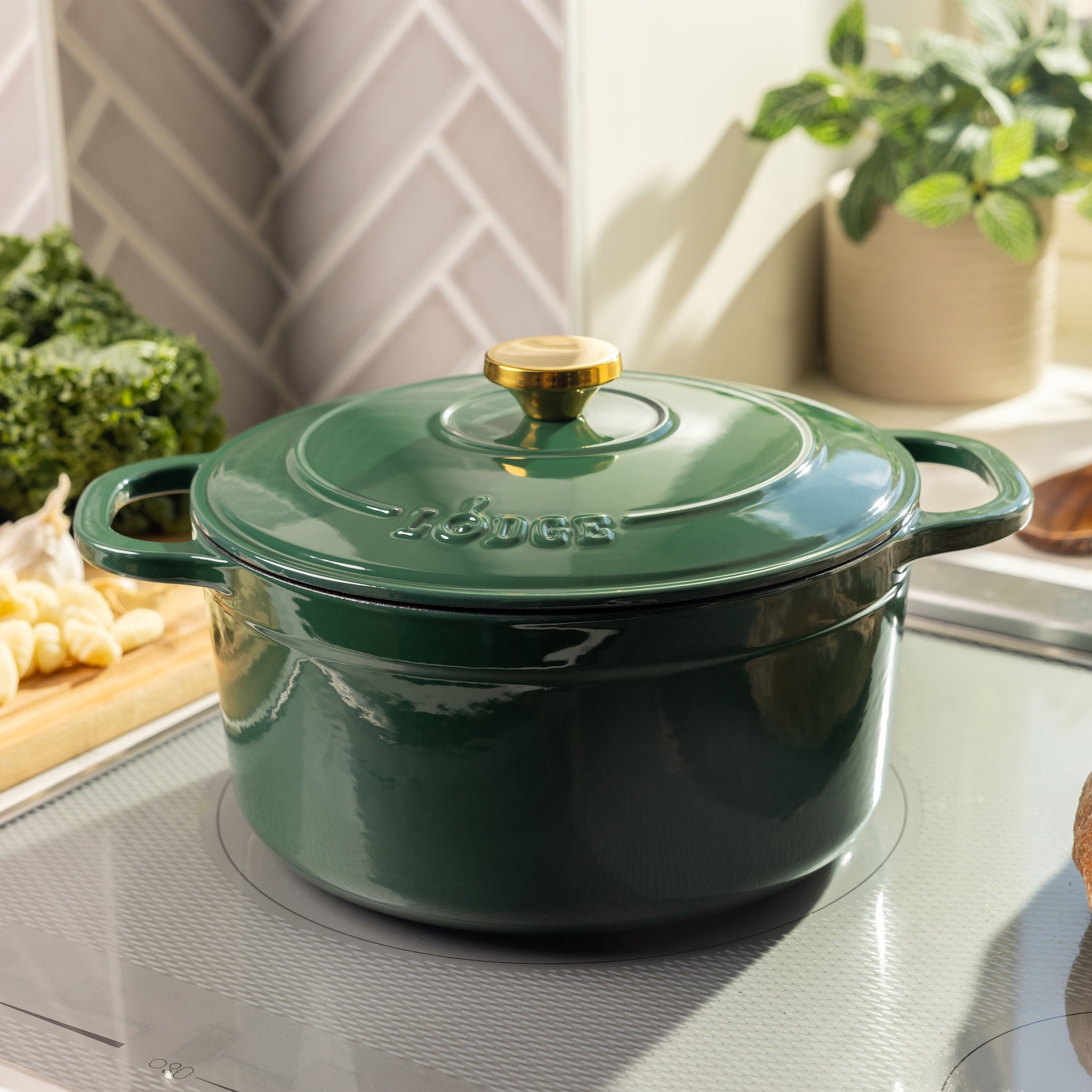 Lodge 7 Quart Emerald Enamel Cast Iron Dutch Oven
