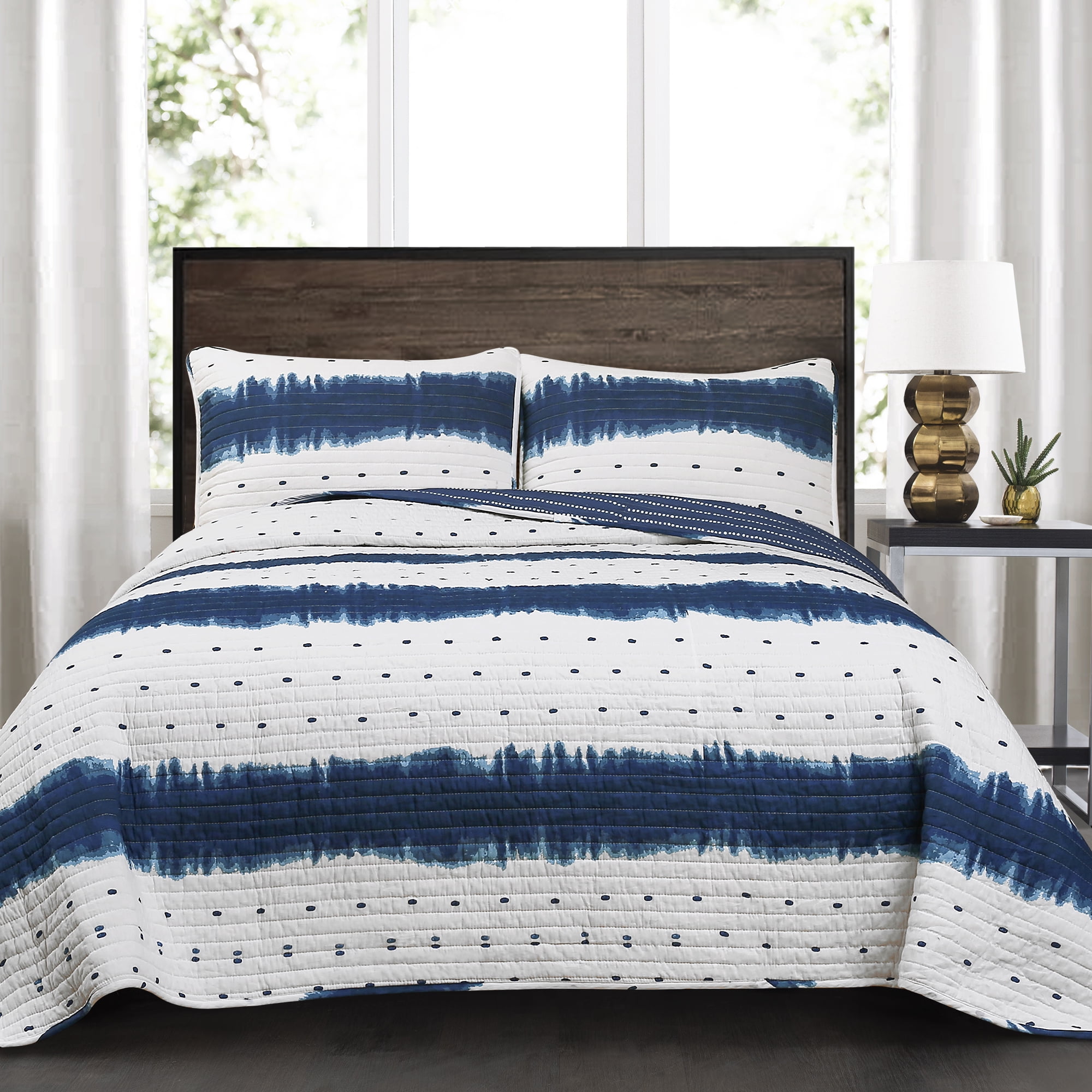 Jane Shibori 3 Piece King Quilt Set, Navy