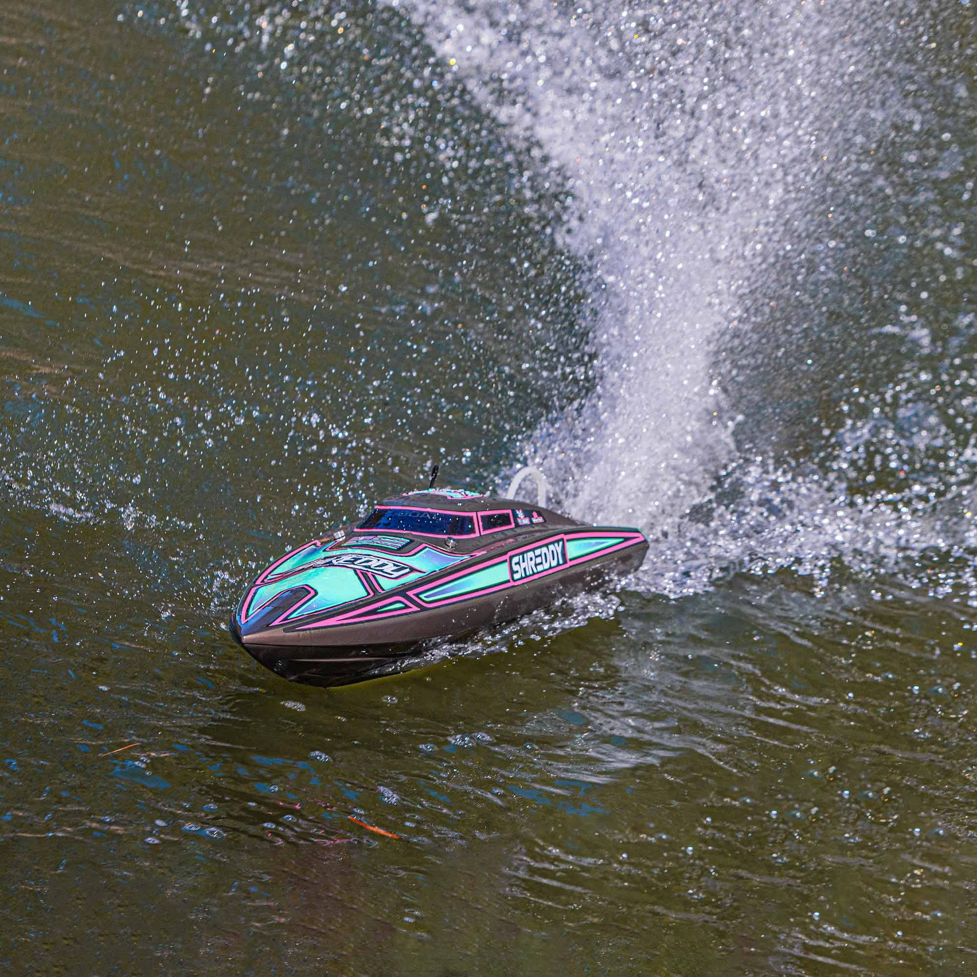 Pro Boat Shreddy Recoil 2 V2 26 Self-Righting Brushless RTR PRB08041V2T2