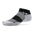 thumbnail image 1 of Calcetas Swiftwick MAXUS ONE para Golf y Running con Almohadilla, Color Negro, Talla M, 1 of 4