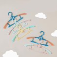 thumbnail image 5 of 20 unidades de perchas para niños pequeños, colgadores de armario para niños, perchas ajustables antideslizantes y extensibles para ropa infantil, azul oscuro, naranja Feliz Sencillez, 5 of 5