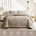 thumbnail image 2 of Juego de edredón UOZZI BEDDING reversible con rama gris tostado, tamaño king, 2 of 9