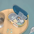 thumbnail image 3 of Pastillero de plástico portátil, pequeño, con 4 compartimentos y tapa, resistente al agua., 3 of 5