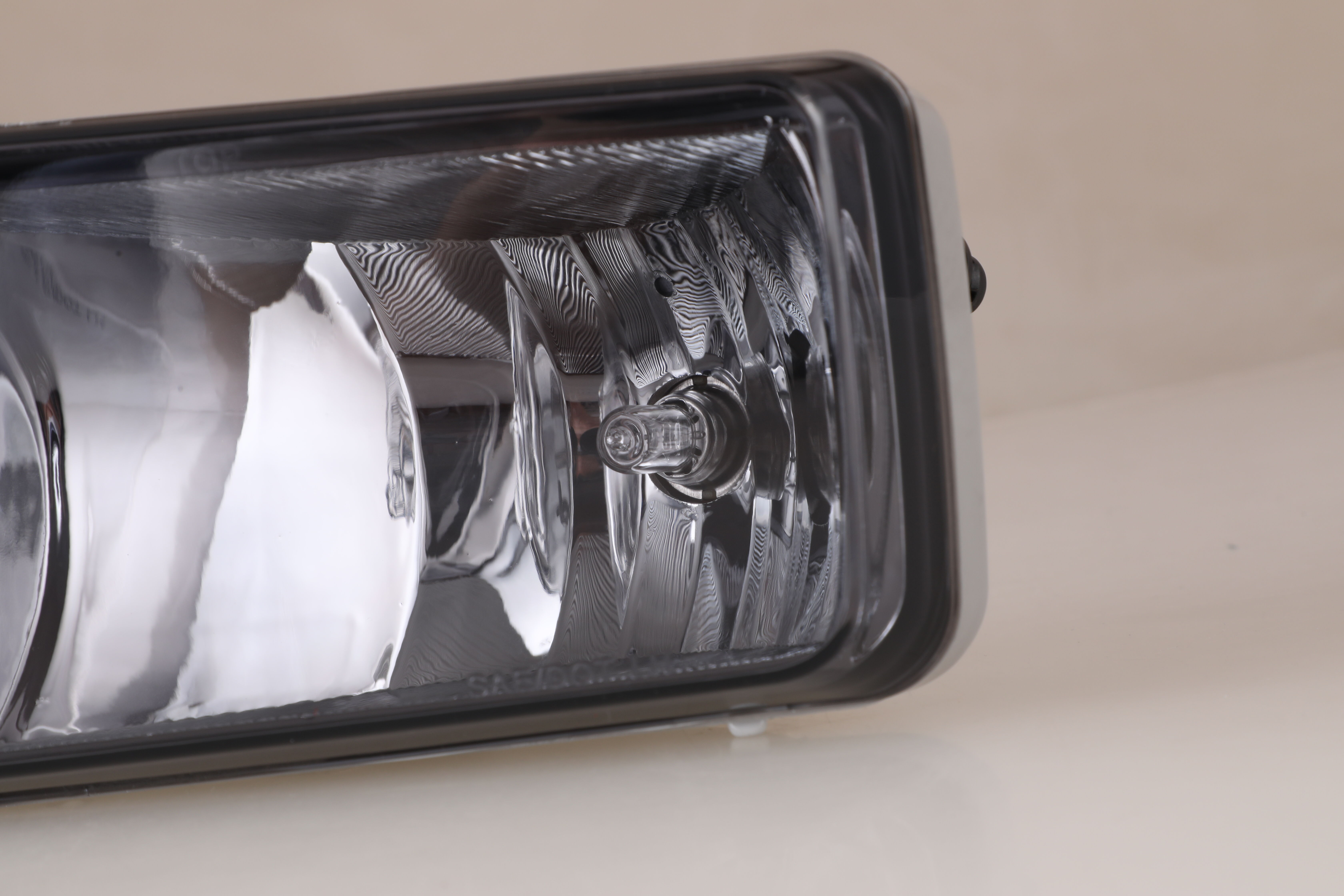 for Chevrolet Fog Light Assembly - 2007-2015 Silverado 1500, 2007-2014 Silverado 2500/3500, Specific Suburban, Tahoe, Avalanche