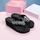 thumbnail image 5 of par de zapatos de playa antideslizantes con suela antideslizante y diseño de diamantes de perla para mujer (negro, talla 39, 24,5 cm, 7,5 EE. UU., 5 UK, 38,5 UE, 9,6285 pulgadas), 5 of 8