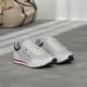 thumbnail image 2 of Zapatos Tommy Hilfiger con cordones blanco/blanco/azul marino talla 7M para hombre, 2 of 8