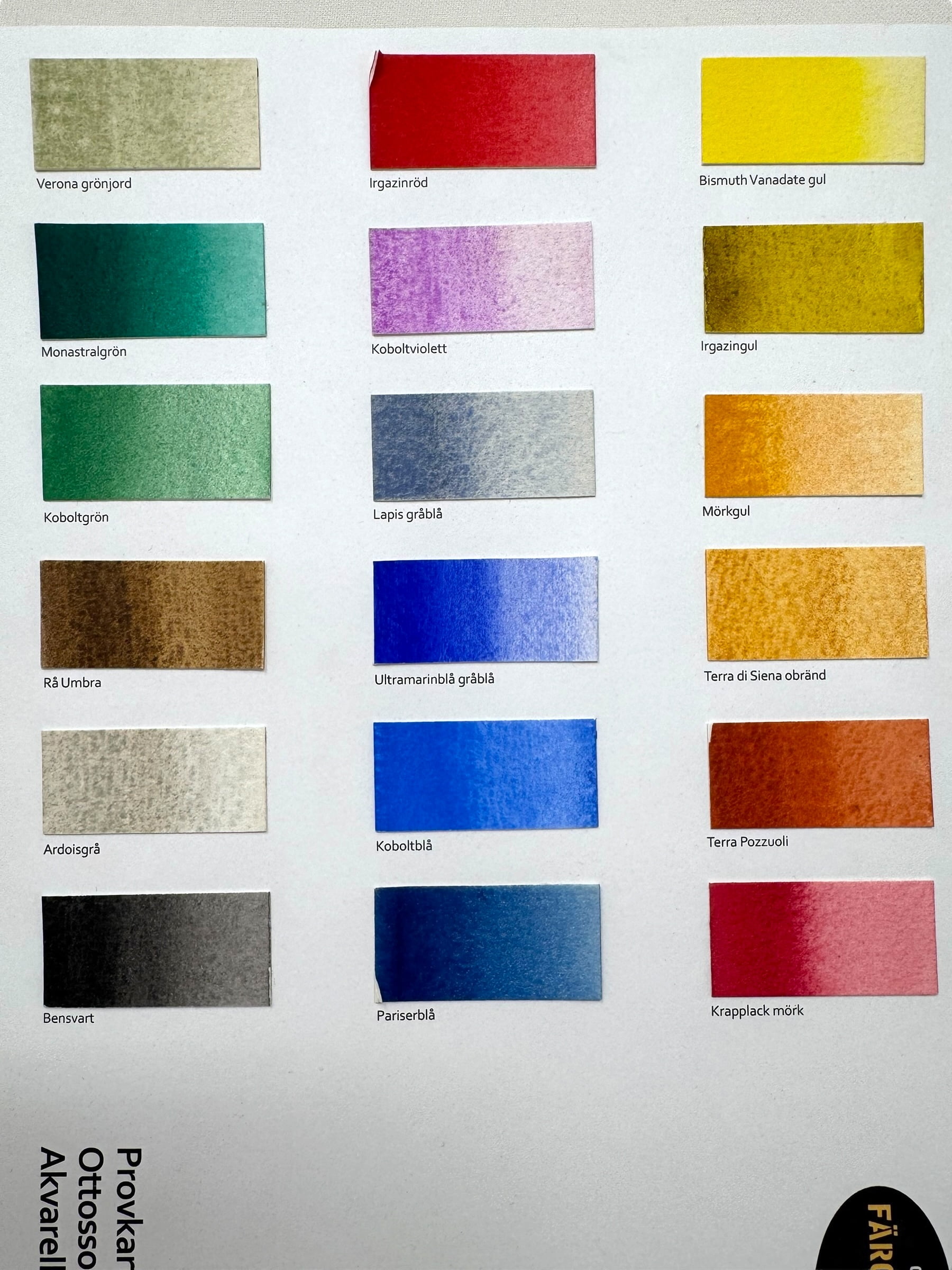Ottosson - Water Color Artist Paint Set - 18 Colors w/ Wooden Box