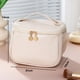 thumbnail image 2 of Bolsa portátil de gran capacidad impermeable para guardar brochas de maquillaje, hecha de cuero de PU, 2 of 5