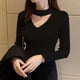 thumbnail image 3 of Suéter de punto para mujer, jersey básico liso con cuello en V, jersey ajustado informal de manga larga, ropa sencilla de moda coreana, 3 of 5