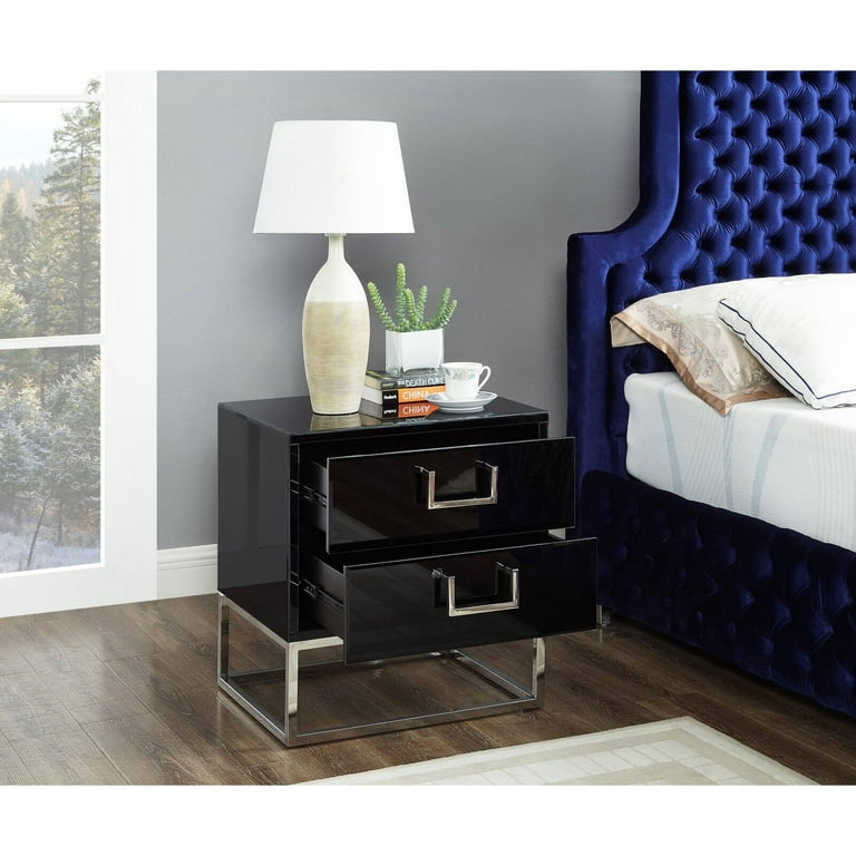 Meridian Furniture Gold Black Nova Side Table Meridian Furniture Gold Black Nova Side Table