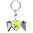 thumbnail image 1 of China - China. Llavero de alas de ángel en forma de corazón, 1 of 3